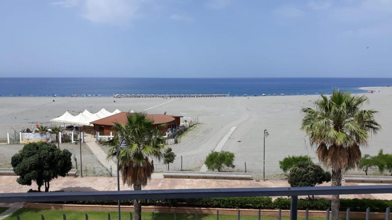 Apartamento Mare Blu Gizzeria Exterior foto